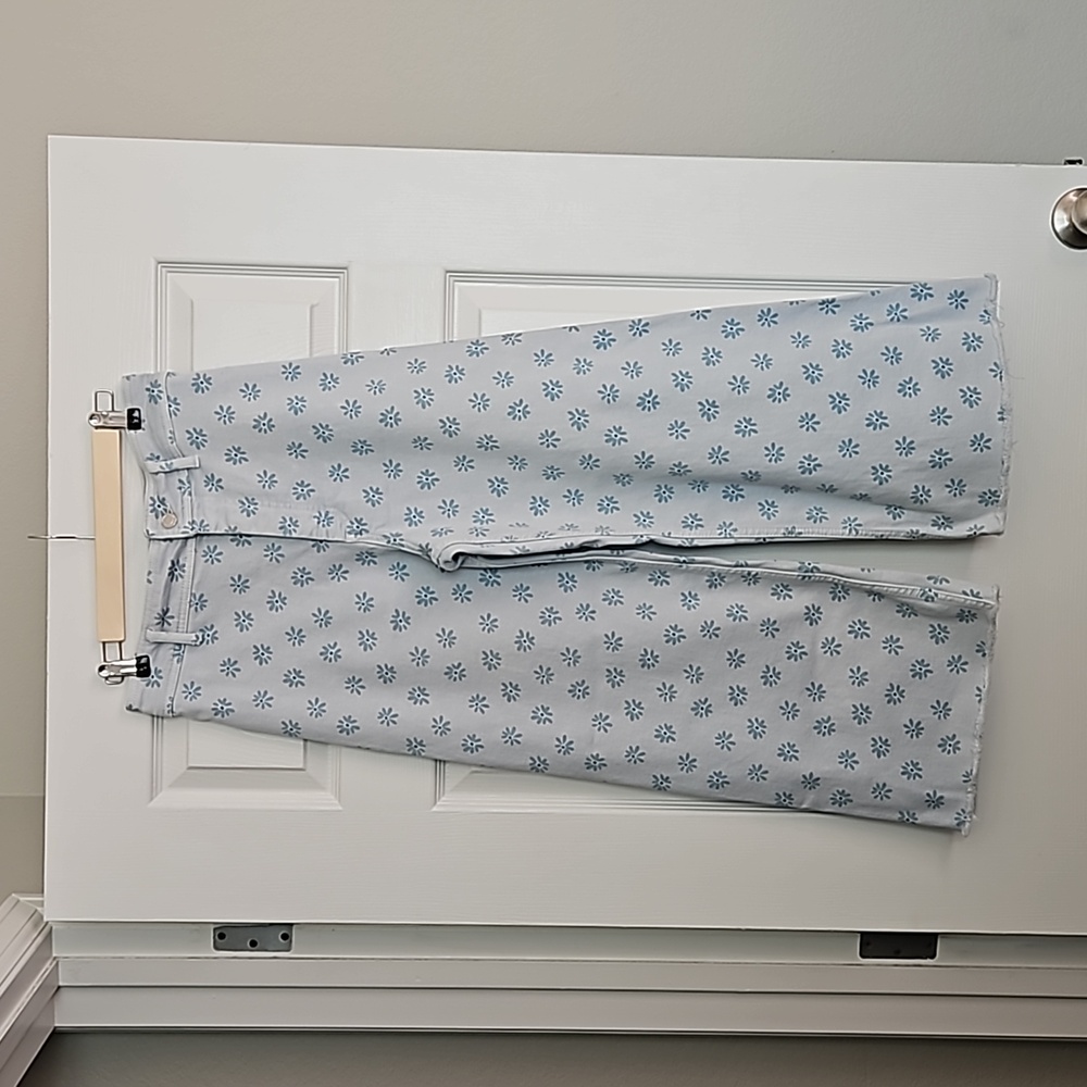 Zara - High waist floral jeans